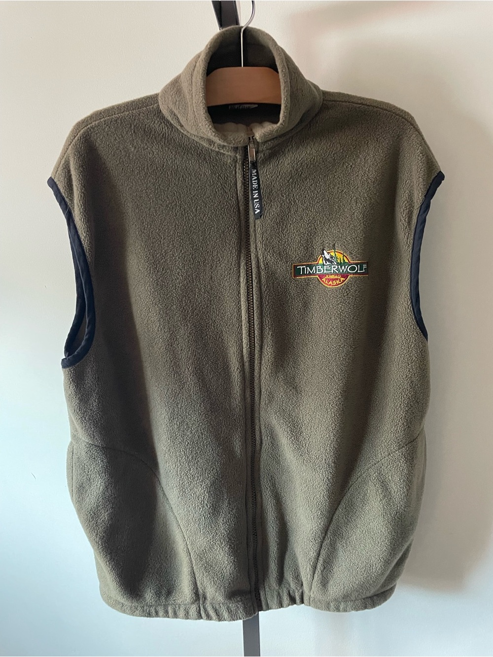 90s Vintage Polar Graphics Timberwolf Juneau Alaska Fleece Vest Made in USA